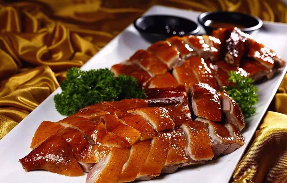 老北京烤鸭加盟店运营模式有哪些特点？