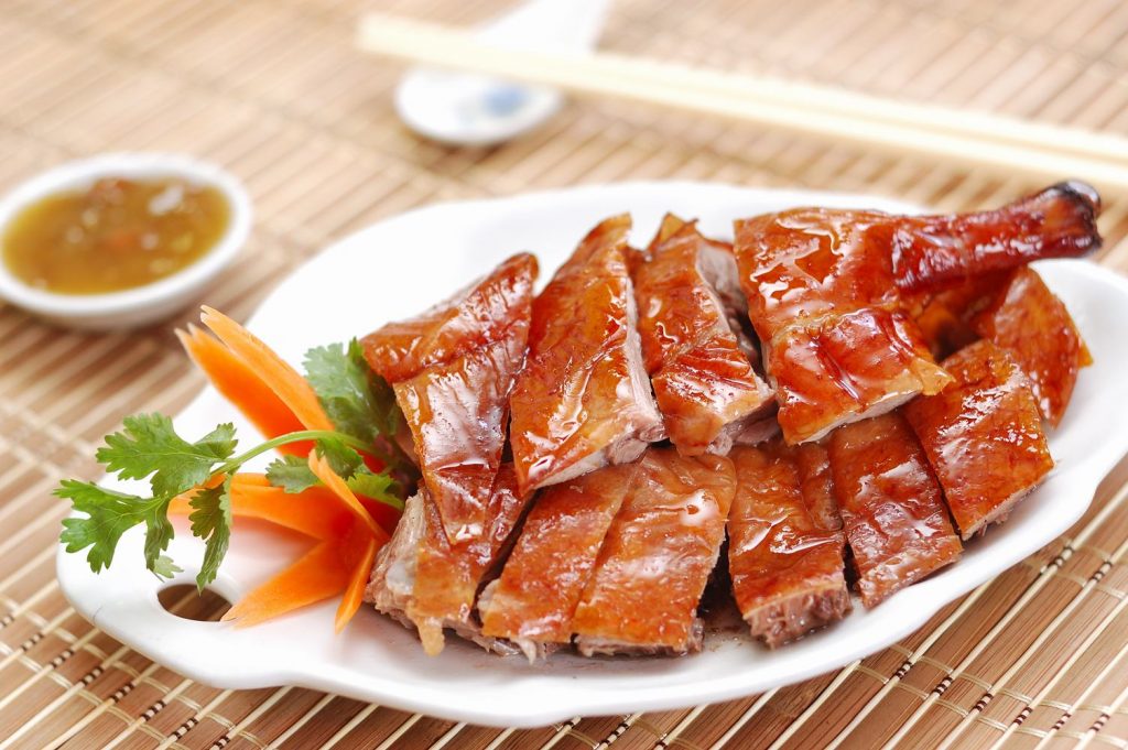 老北京脆皮烤鸭特色突出，加盟投资回报率高