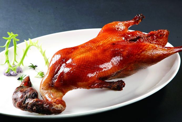 北京烤鸭店做法正宗，加盟店竞争优势多