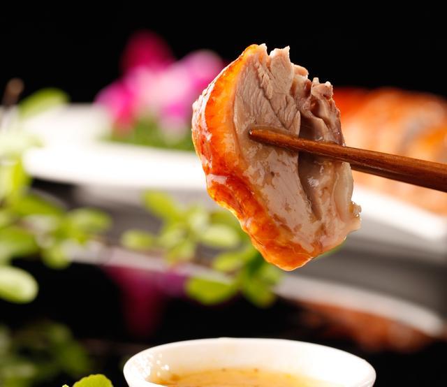 加盟北京烤鸭店创业怎么样？2020年热点加盟项目