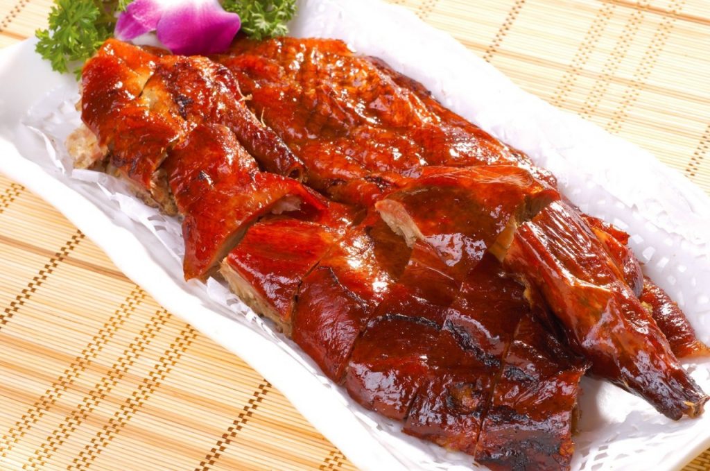 老北京烤鸭店品牌知名度高，市场竞争优势明显