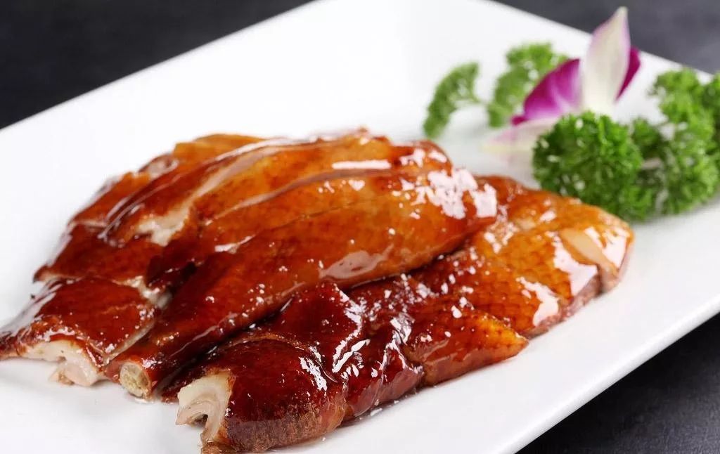 北京烤鸭和果木炭烤鸭哪个味道更好吃